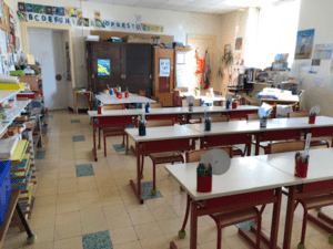 Photo de la salle de classe de l'école primaire