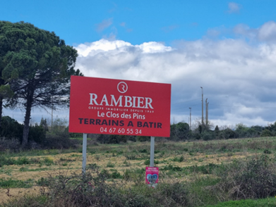 Photo d'un panneau publicitaire pour la société RAMBIER