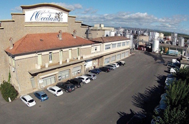 Photo aérienne du bâtiment de l'occitane